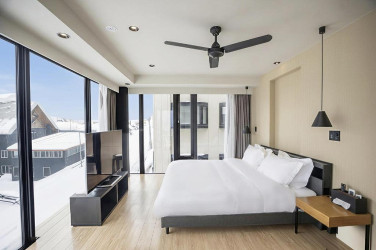 Matthew Suites