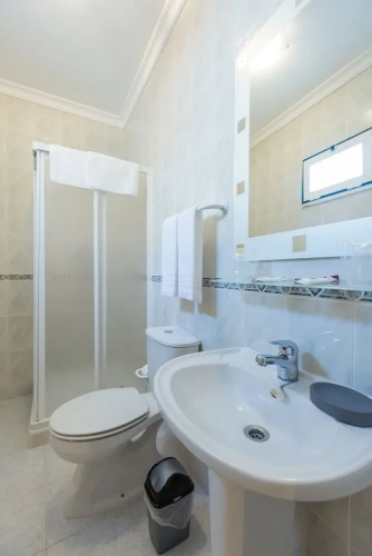 Standard Twin room with balcony