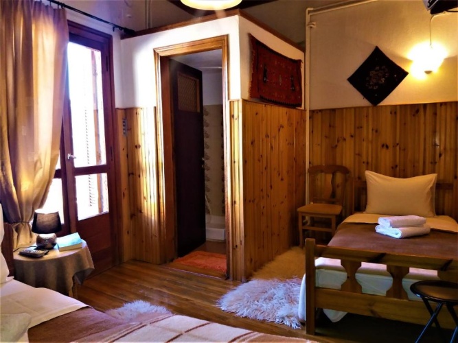 Standard Triple room