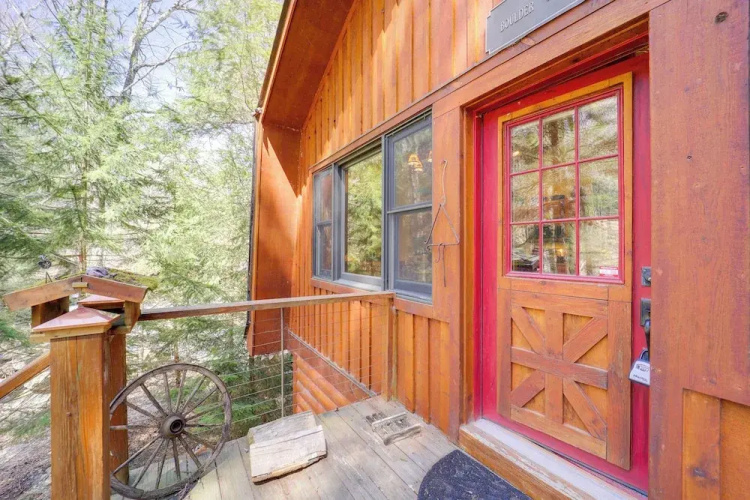 2 Mi to Beech Mtn Slopes! Cozy Couples Retreat