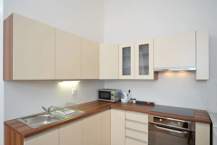 2 Bedrooms Apartment