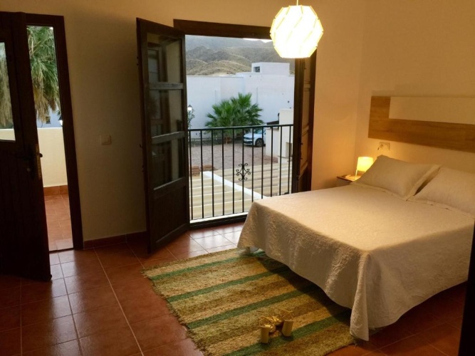 3 Bedrooms Apartment