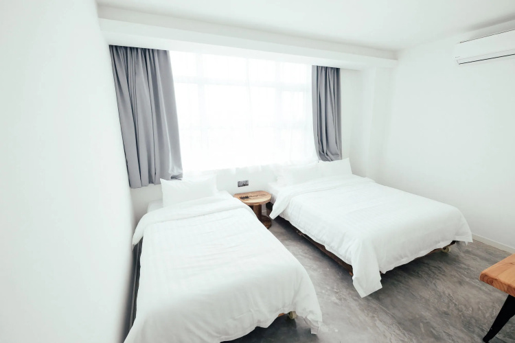 White Loft Hotel