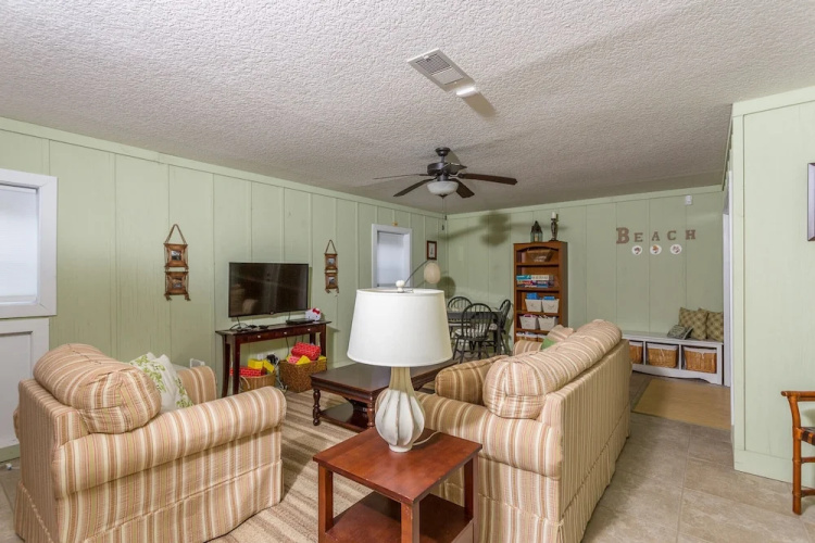 1067 College by Hodnett Cooper