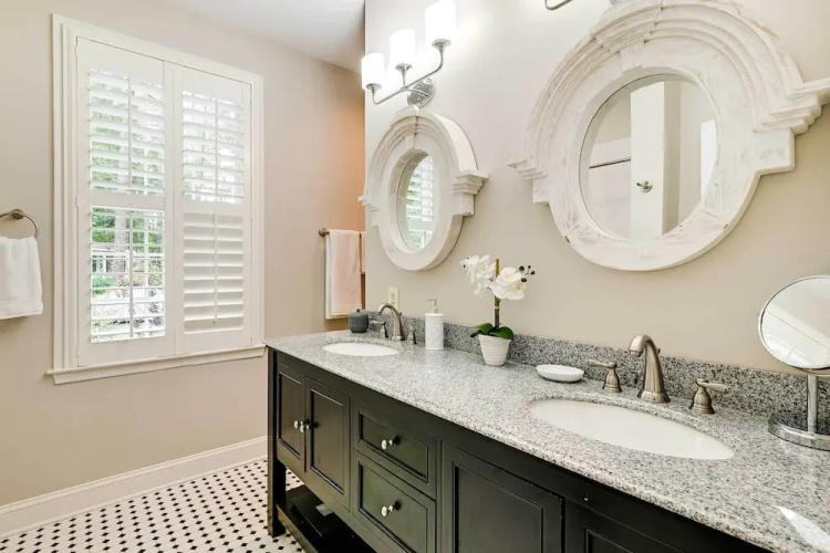 Charming Cottage Near Golf Courses & Marsh Walk!