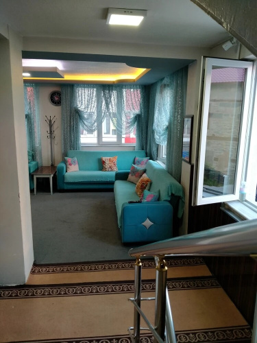 Ari Hotel