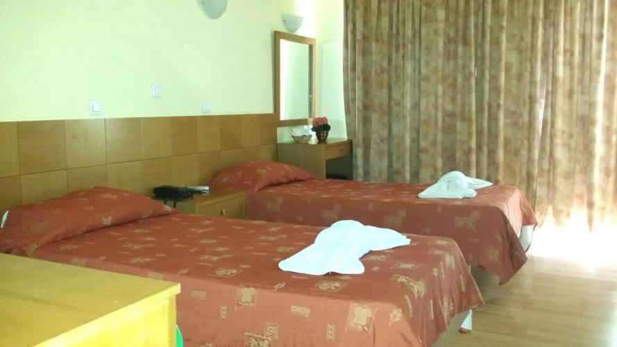 Aristoteles Hotel