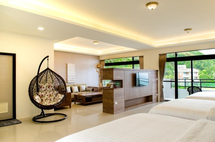 Deluxe Family Suite