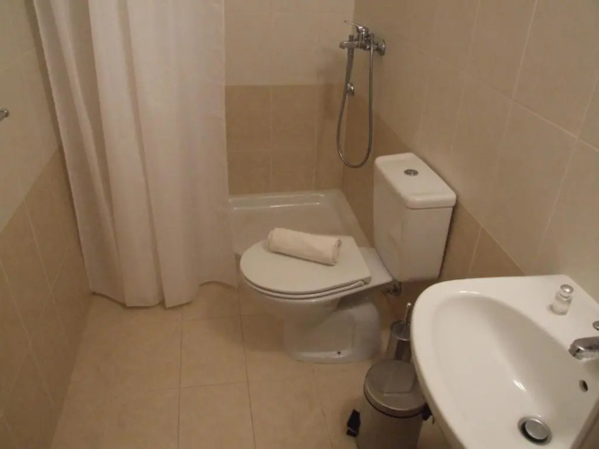 Studio with shower room E3, full kitchen, poolside, FREE WIFI