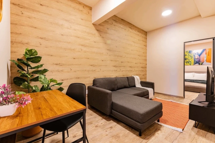 2 Bedrooms Apartment