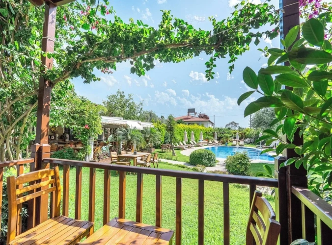 Superior room with balcony and with pool view