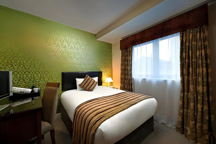 The George Limerick Hotel