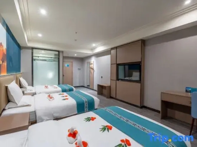 Standard Triple room