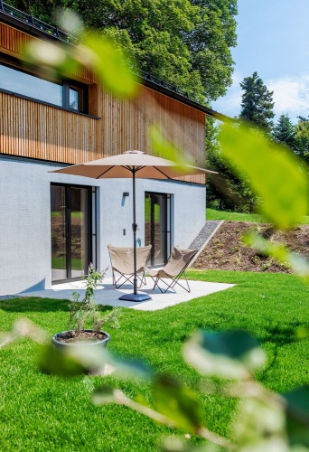 3 Bedrooms Grand Cottage with courtyard view