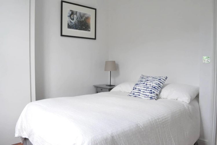 Bright 1 Bedroom Ladbroke Grove Flat
