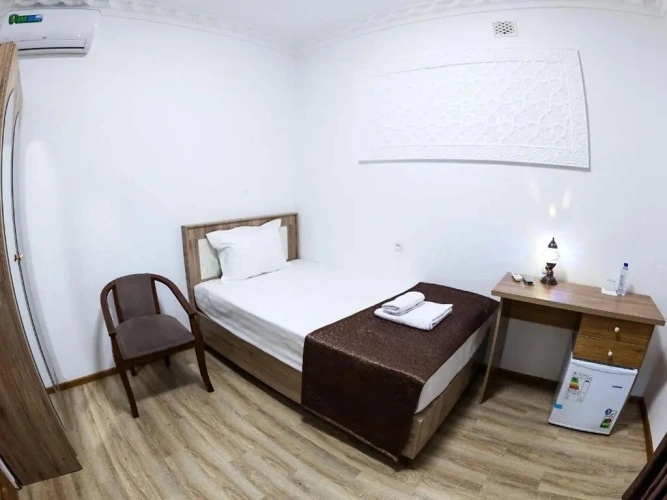 Standard Triple room with view