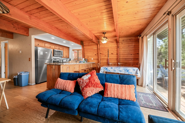 Bear Claw Inn