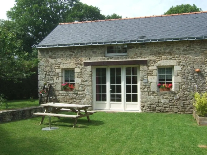 2 Bedrooms Cottage
