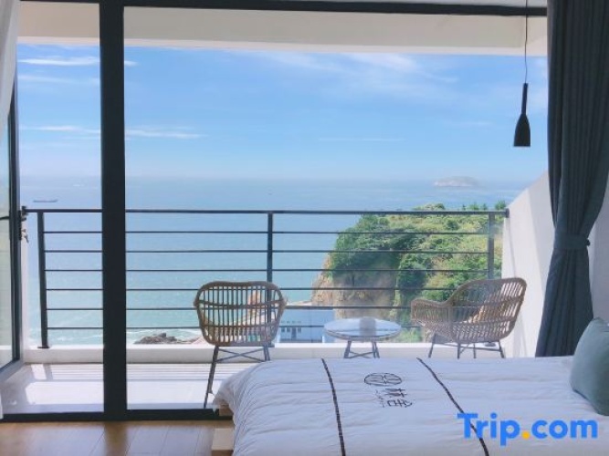 Standard room with balcony and with sea view