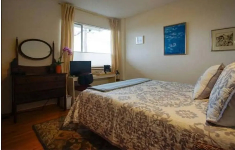 Albany Hill Apartment