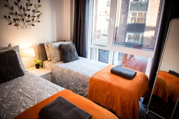 City Centre Pad with Secure Parking