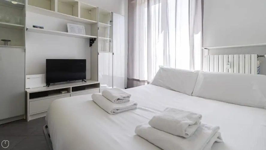 1 Bedroom Apartment with balcony
