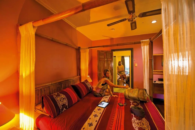 Grey Gum Lodge
