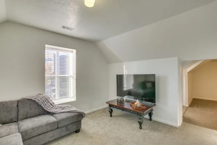 1 Block to Town! Convenient Logan Apartment