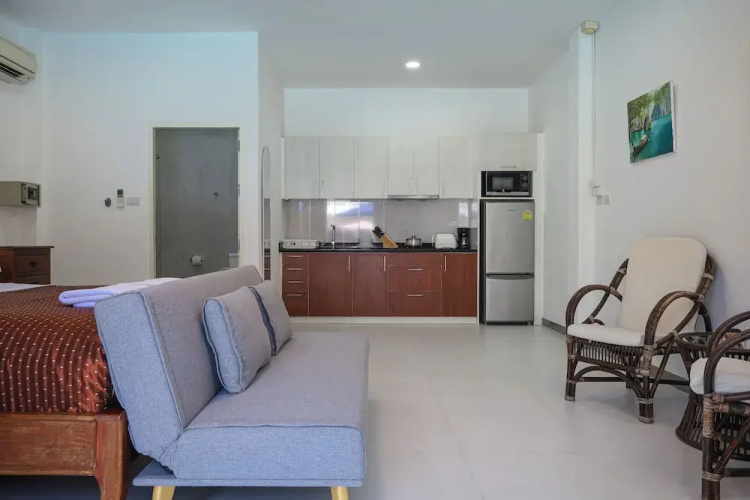 1BR Apt Poolside Near Yanui Beach V201