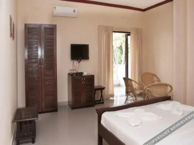 Morjim Club Beach Resort