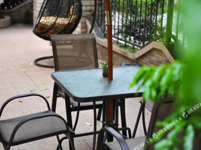 Lengqing Youth Hostel