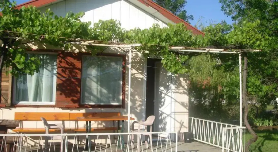 Vestony Bungalows