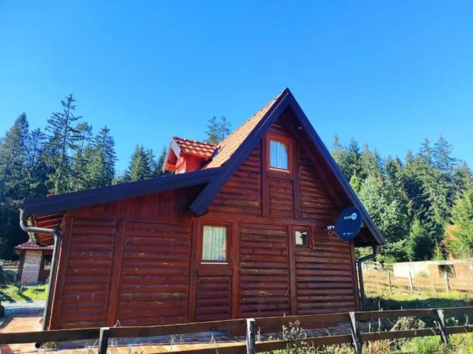 2 Bedrooms Villa