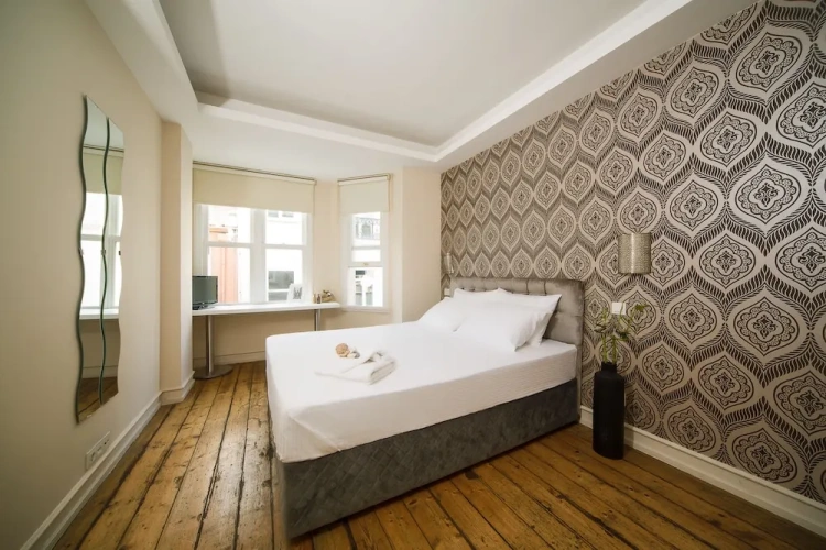 Comfort room