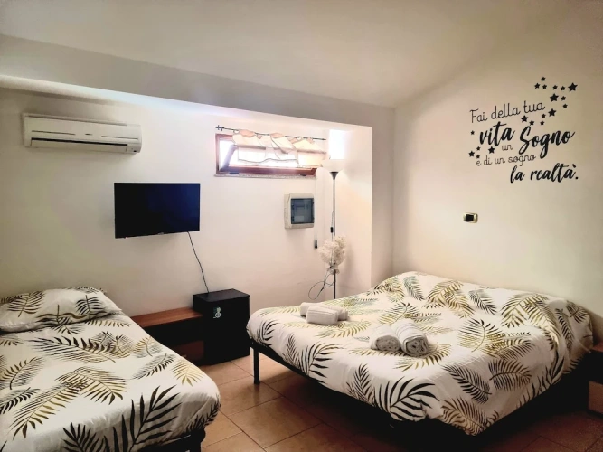 Standard Twin room with balcony