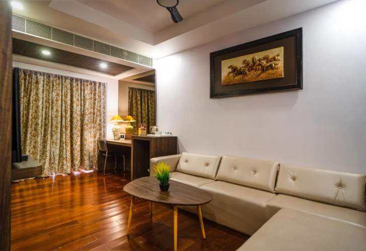 Hotel Mansha Regency