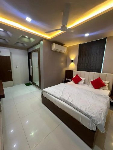 Hotel Suhagan Height