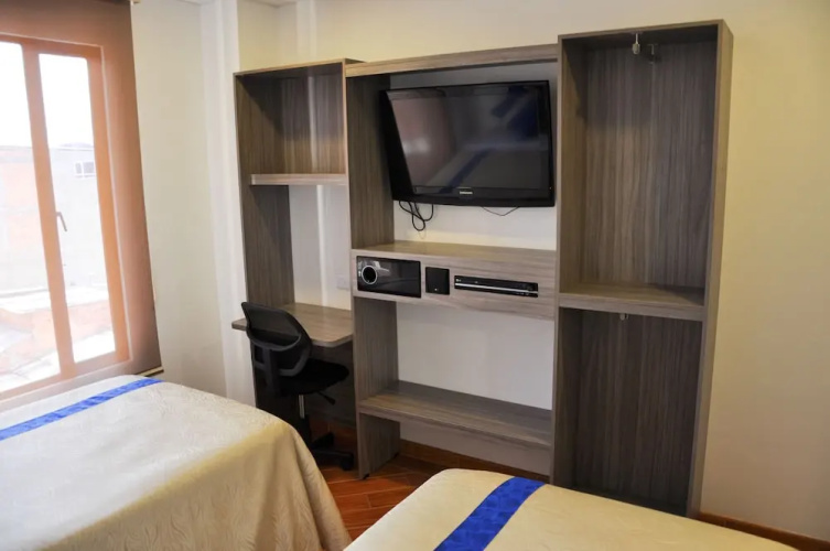Suites Royal Alojamiento