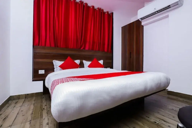 Kavya Residency by OYO Rooms