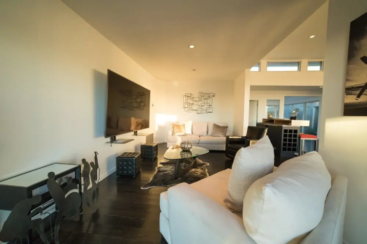 Villa High Views