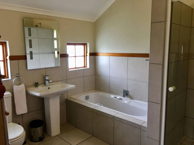 Dunvegan Execu Lodge