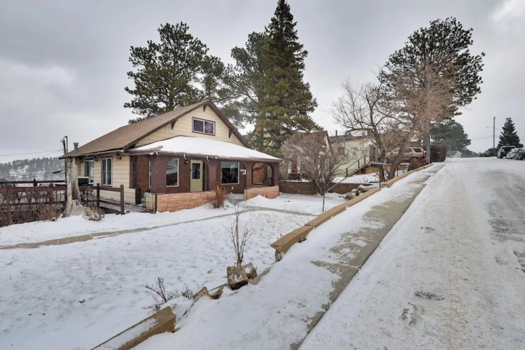 3 Bedrooms Cottage