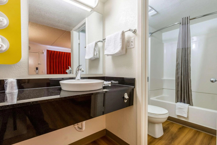 Motel 6 Phoenix Tempe Priest Dr photo 10