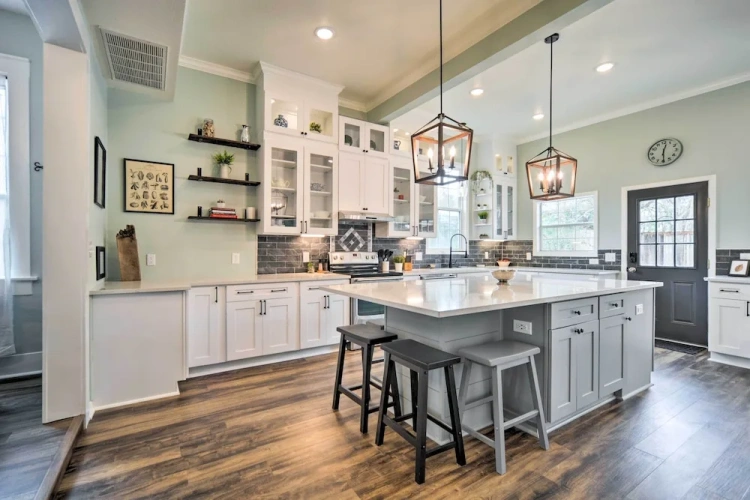 4 Bedrooms Cottage