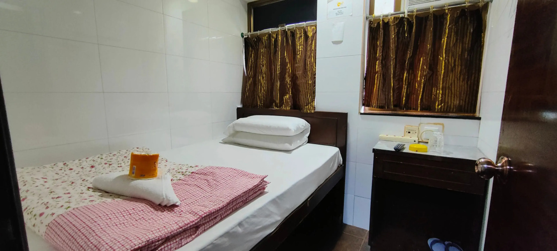 Four Seasons Hostel
