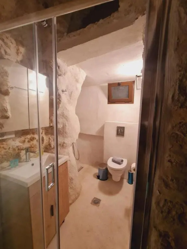 Anassa suites Cave 11