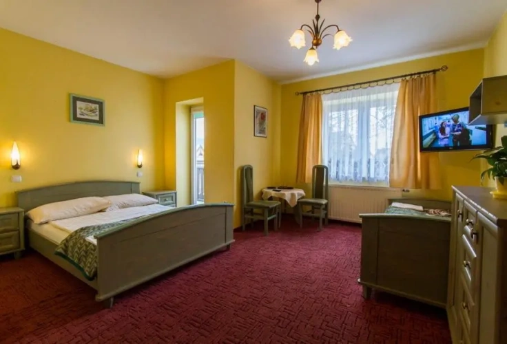 Standard Triple room