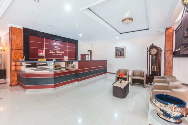 Wisma Lux Barkah by OYO Rooms