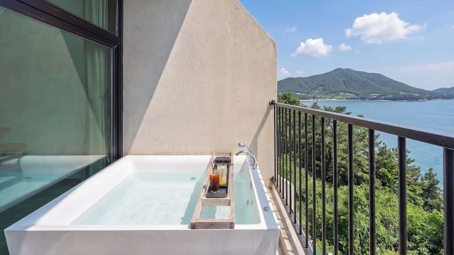 2 Bedrooms Standard room with balcony