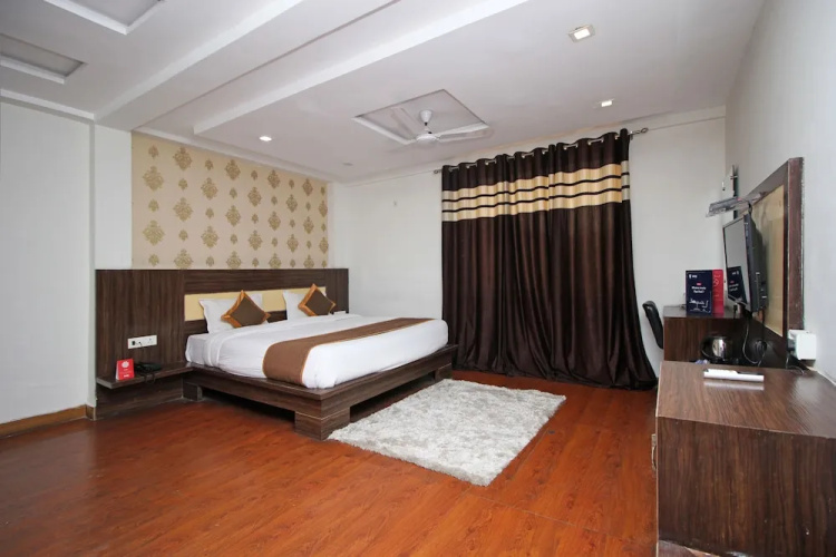 Hotel The City Square & Suites